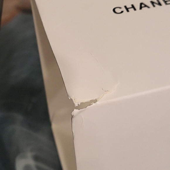 Chanel White Holiday Snow Globe - Picture 7 of 8